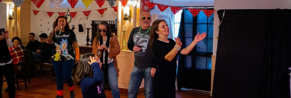 Rocking Party with Friends and Live Band